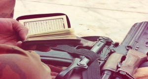 آية وحديث: القرآن والبندقية.. مفتاح القضية