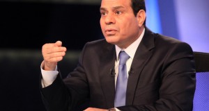 شاهد: مدير حملة السيسي بفرنسا: غاندي أفضل من مُحمّد ﷺ بكل المعايير والمقاييس