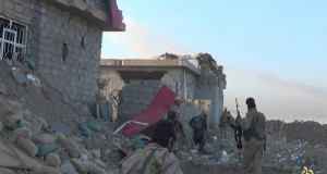 صور عاجلة: جنود الخلافة يقتحمون ثكنات الجيش الشيعي في الجنوب ويقتلون الجنود والضباط ويغنمون الأسلحة والهمرات