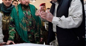 المعمم الشيعي عمار الحكيم مع رئيس الحشد الشعبي هادي العامري يتفقد قواتهم المحاربة لأهل السنة في صلاح الدين