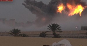 ولاية سيناء بالدولة الإسلامية تقتحم معسكر فرق أمن السيسي بالمساعيد بالعريش بشاحنة مفخخة بـ10 أطنان متفجرات