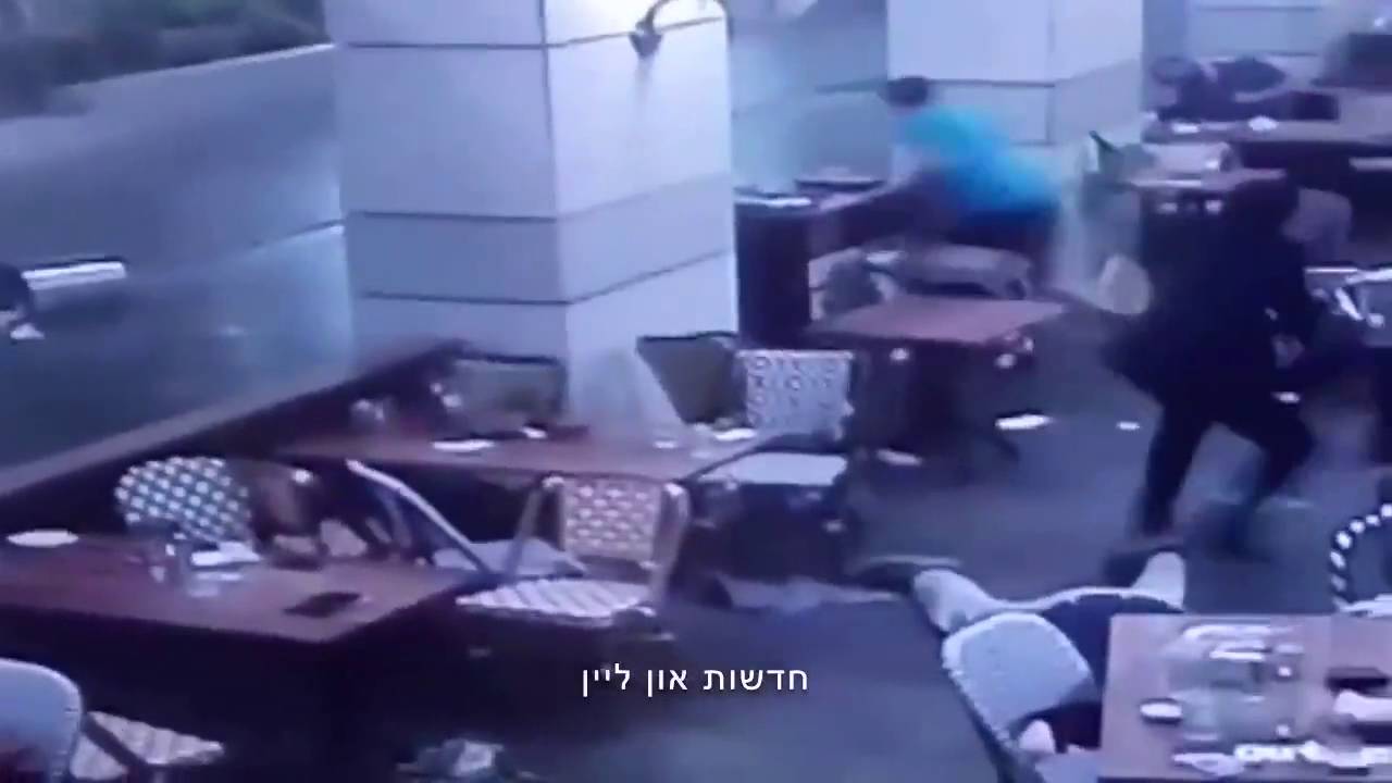 فيديو وصور: 4 قتلى و7 جرحى في إطلاق نار نفذه خليليان بمجمع تجاري وسط تل أبيب