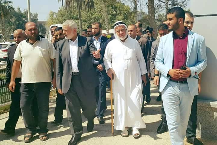 اسماعيل هنية زعيم حماس بغزة يغادر للخارج مع وفد كبير من حركته بموافقة نظام السيسي