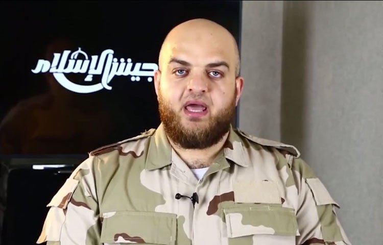كانوا يسخرون من استخدام المجاهدين للكنى.. المتحدث باسم “جيش الإسلام” إسلام علوش يستقيل ويعلن عن اسمه الحقيقي!